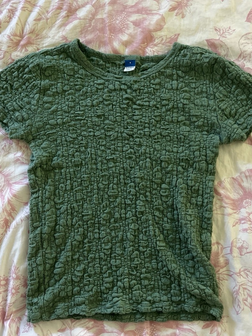 Old Navy Olive Green Crinkle Short Sleeve Tee